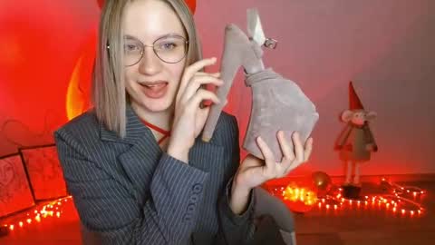 Snapshot of charming_beauty chatting on 01/11/25, 01:59 Michelle online show from 01/11/25, 01:59