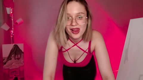 Snapshot of charming_beauty chatting on 03/01/25, 06:03 Michelle online show from 03/01/25, 06:03