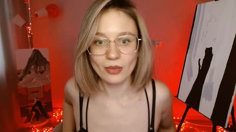 Snapshot of charming_beauty chatting on 03/04/25, 06:26 Michelle online show from 03/04/25, 06:26