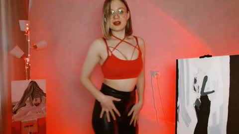 Snapshot of charming_beauty chatting on 03/10/25, 09:10 Michelle online show from 03/10/25, 09:10