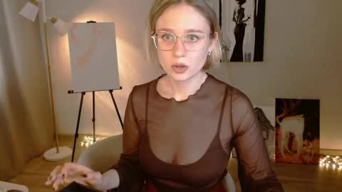 Snapshot of charming_beauty chatting on 09/18/25, 03:19 Michelle online show from 09/18/25, 03:19