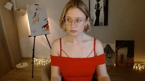 Snapshot of charming_beauty chatting on 09/22/25, 07:54 Michelle online show from 09/22/25, 07:54