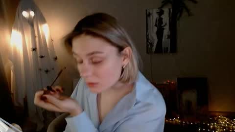 Snapshot of charming_beauty chatting on 11/06/25, 02:23 Michelle online show from 11/06/25, 02:23