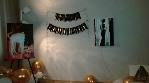 Snapshot of charming_beauty chatting on 11/23/25, 03:06 Michelle online show from 11/23/25, 03:06