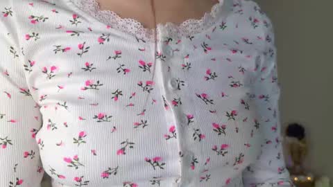 Snapshot of charming_bliss chatting on 02/09/26, 03:38 Kaylee online show from 02/09/26, 03:38