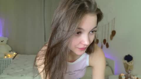 Snapshot of charming_bliss chatting on 03/03/26, 03:40 Kaylee online show from 03/03/26, 03:40