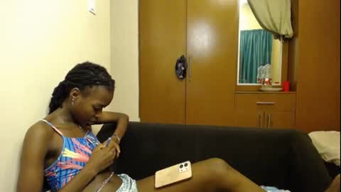 Coco online show from 12/03/25, 07:45