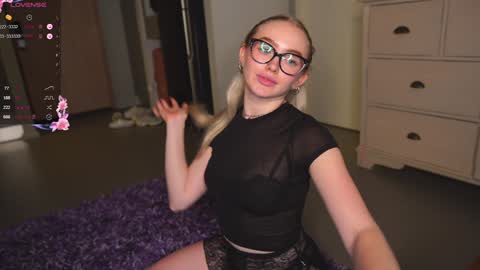 my fansly Charming daisy              My Wishlist  for new toys     online show from 02/04/25, 08:02