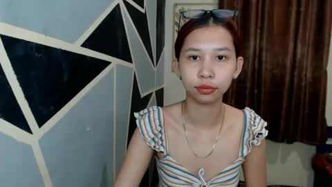 Snapshot of charming_lexi chatting on 10/21/25, 09:59 Charm online show from 10/21/25, 09:59