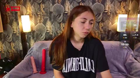 Snapshot of charming_lia chatting on 10/23/25, 10:58 CharmingLIA online show from 10/23/25, 10:58