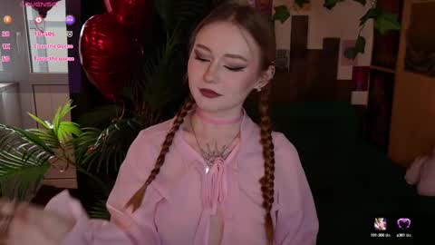 Snapshot of charming_lilly chatting on 02/16/25, 06:43 Lissa online show from 02/16/25, 06:43