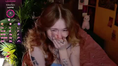 Snapshot of charming_lilly chatting on 02/21/25, 05:35 Lissa online show from 02/21/25, 05:35