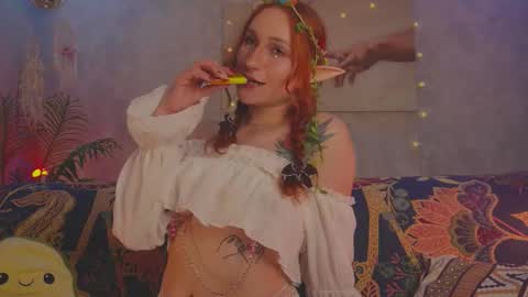 Snapshot of charming_lilly chatting on 09/16/25, 06:20 Lissa online show from 09/16/25, 06:20