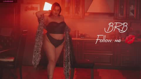 Snapshot of charming_sexuality chatting on 01/12/25, 08:47 insta online show from 01/12/25, 08:47