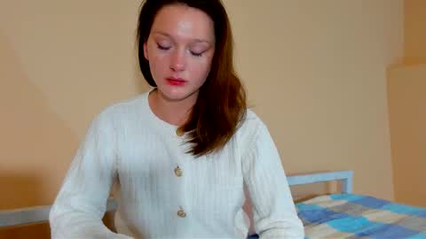 Snapshot of charmingkatie chatting on 10/19/25, 02:50 katie online show from 10/19/25, 02:50