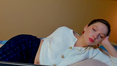 Snapshot of charmingkatie chatting on 10/24/25, 02:57 katie online show from 10/24/25, 02:57