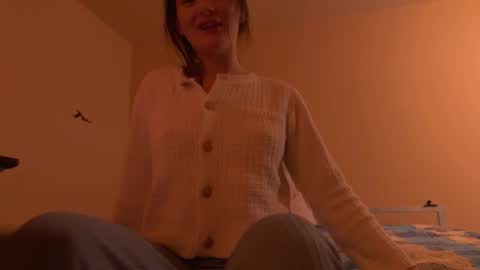 Snapshot of charmingkatie chatting on 11/17/25, 03:40 katie online show from 11/17/25, 03:40