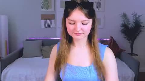 Snapshot of charminglookeva chatting on 06/12/26, 03:38 Im Eva online show from 06/12/26, 03:38