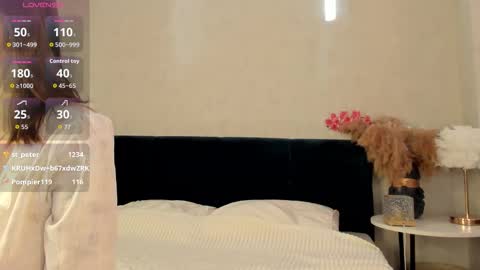 Snapshot of charmingvixen chatting on 10/18/25, 10:49 Kati online show from 10/18/25, 10:49