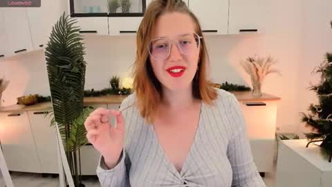 Snapshot of charmygrace chatting on 12/18/25, 10:43 Grace online show from 12/18/25, 10:43