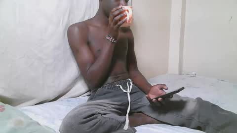 charmzboy online show from 11/12/25, 02:56