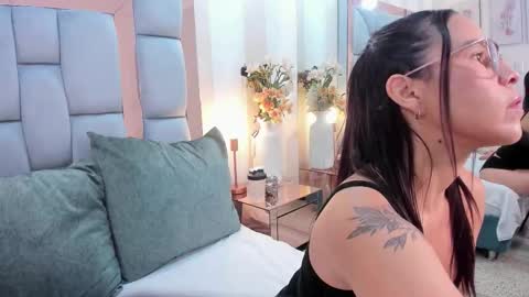 Charol  online show from 02/05/26, 12:21