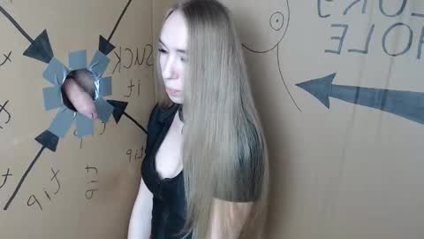 Anna online show from 12/05/25, 12:14