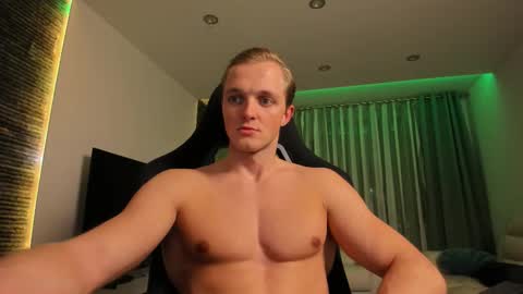 Snapshot of chasereed_ chatting on 10/18/25, 05:03 Chase Reed online show from 10/18/25, 05:03