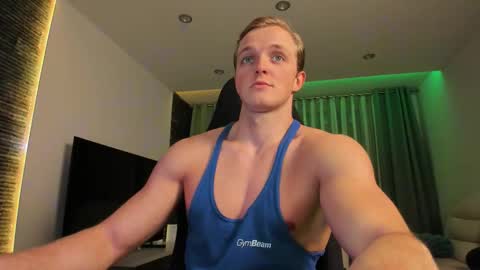 Snapshot of chasereed_ chatting on 10/19/25, 02:40 Chase Reed online show from 10/19/25, 02:40