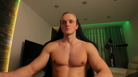 Snapshot of chasereed_ chatting on 12/03/25, 10:41 Chase Reed online show from 12/03/25, 10:41