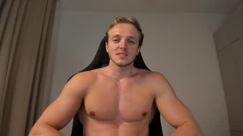 Snapshot of chasereed_ chatting on 07/02/26, 03:23 Chase Reed online show from 07/02/26, 03:23