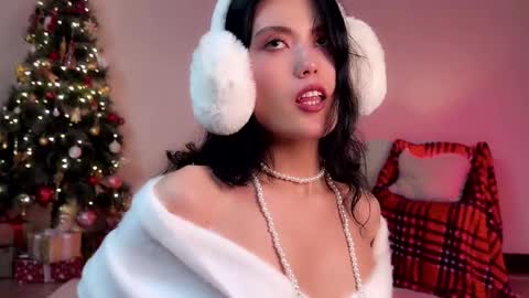 Snapshot of chasmic chatting on 12/23/24, 05:39 JASMINE usually going live about 2 am UTC online show from 12/23/24, 05:39