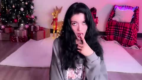 Snapshot of chasmic chatting on 12/25/24, 01:41 JASMINE usually going live about 2 am UTC online show from 12/25/24, 01:41