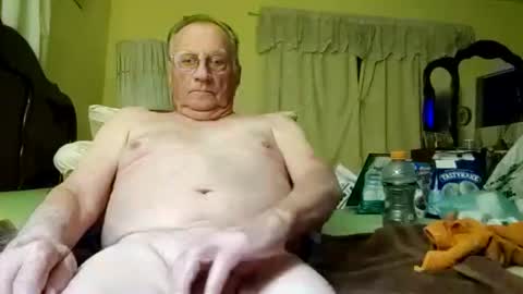 Snapshot of chatoffmale60 chatting on 11/16/25, 01:49 chatoffmale60 online show from 11/16/25, 01:49