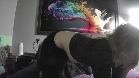 Snapshot of chaton_ds chatting on 10/25/25, 10:01 Sarah online show from 10/25/25, 10:01