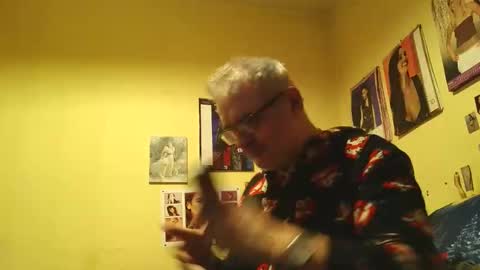 lee online show from 10/13/25, 02:06