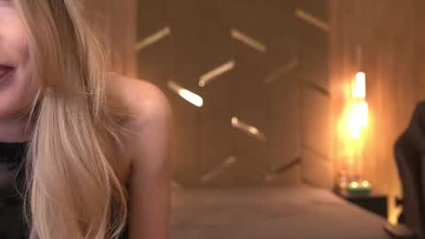 Snapshot of chaturbabe__ chatting on 02/27/25, 04:10 Ira online show from 02/27/25, 04:10