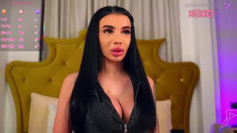 Snapshot of chaturbarbie_ chatting on 04/02/26, 05:21 Velma online show from 04/02/26, 05:21