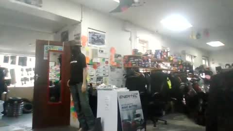 Snapshot of chaturbatordeluxe chatting on 02/24/25, 03:20 chaturbatordeluxe online show from 02/24/25, 03:20