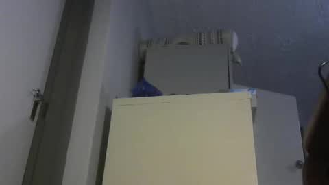 Snapshot of chaturbatordeluxe chatting on 10/03/25, 03:58 chaturbatordeluxe online show from 10/03/25, 03:58