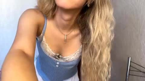 Snapshot of chayashortle chatting on 09/17/25, 11:56 Milissa online show from 09/17/25, 11:56