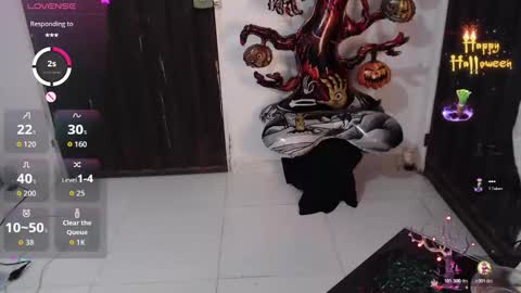 CHAYLA VICTORIA RUIZ  online show from 10/28/25, 11:07