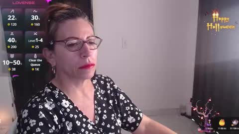 CHAYLA VICTORIA RUIZ  online show from 11/06/25, 11:44