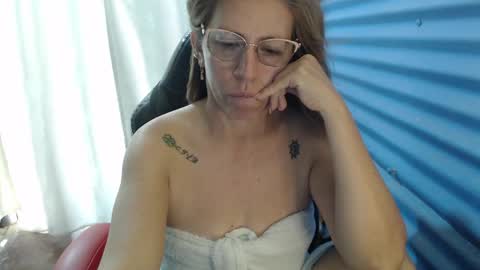 Snapshot of chayla_ruiz chatting on 04/19/26, 03:44 CHAYLA VICTORIA RUIZ online show from 04/19/26, 03:44