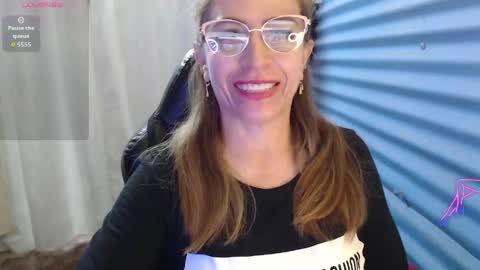 Snapshot of chayla_ruiz chatting on 04/25/26, 07:55 CHAYLA VICTORIA RUIZ online show from 04/25/26, 07:55