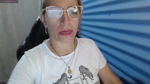 Snapshot of chayla_ruiz chatting on 05/02/26, 10:15 CHAYLA VICTORIA RUIZ online show from 05/02/26, 10:15