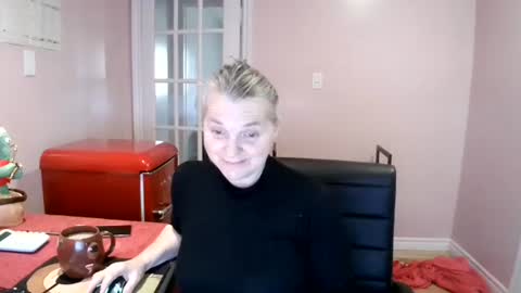 chealsiek online show from 11/23/25, 03:23