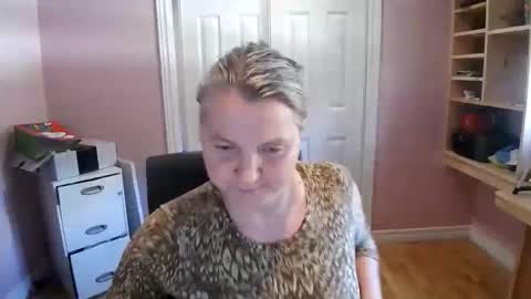 chealsiek online show from 01/10/26, 03:47