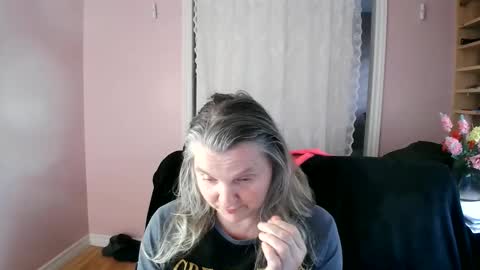 chealsiek online show from 05/25/26, 04:57