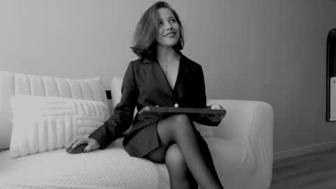 Snapshot of cheek_chic12 chatting on 03/06/26, 03:30 Regina Phalange online show from 03/06/26, 03:30